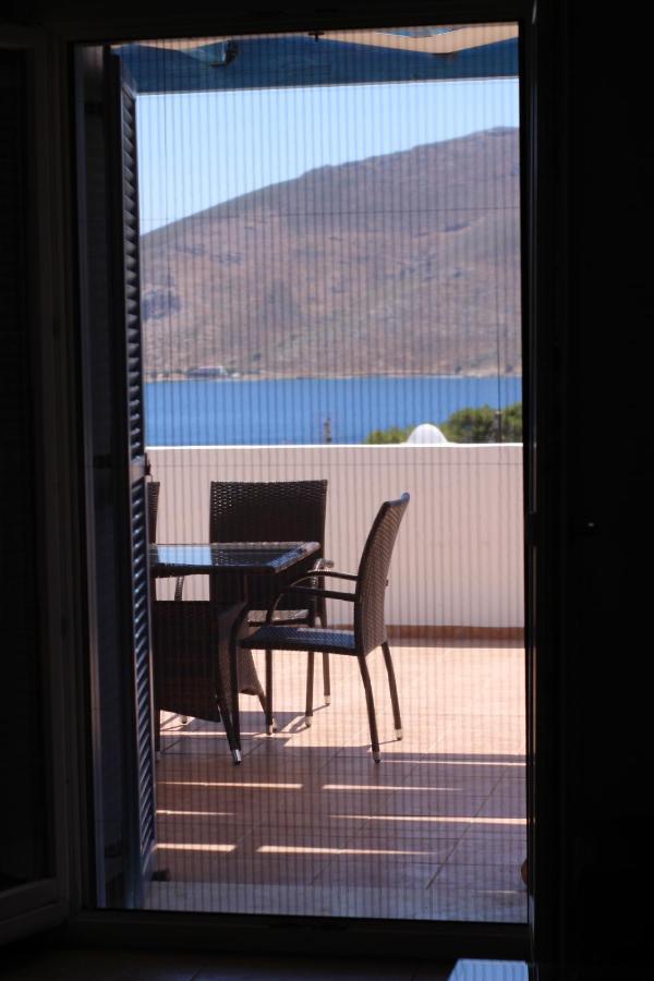 Zafeiris Apartments Livadia  Bagian luar foto