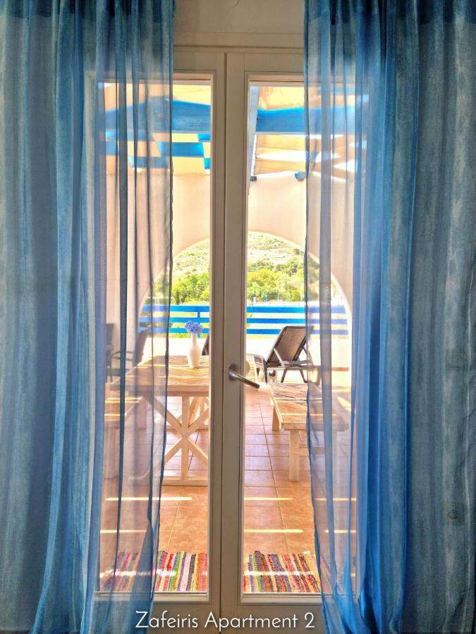 Zafeiris Apartments Livadia  Bagian luar foto
