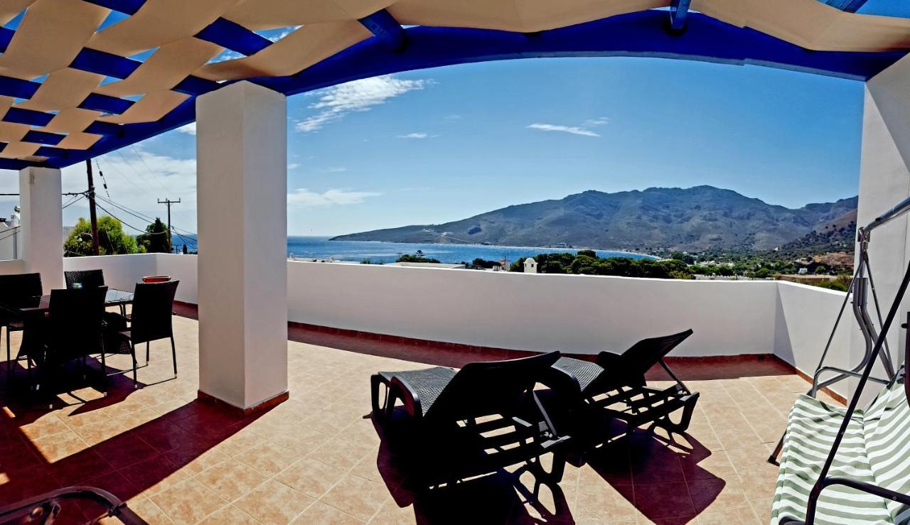 Zafeiris Apartments Livadia  Bagian luar foto