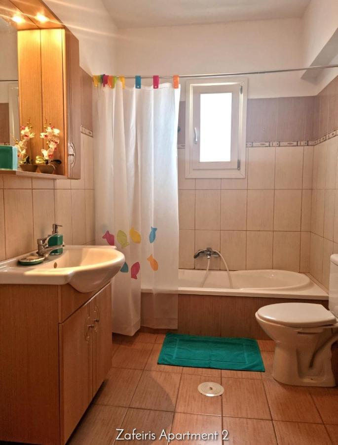 Zafeiris Apartments Livadia  Bagian luar foto