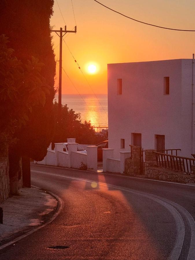 Zafeiris Apartments Livadia  Bagian luar foto