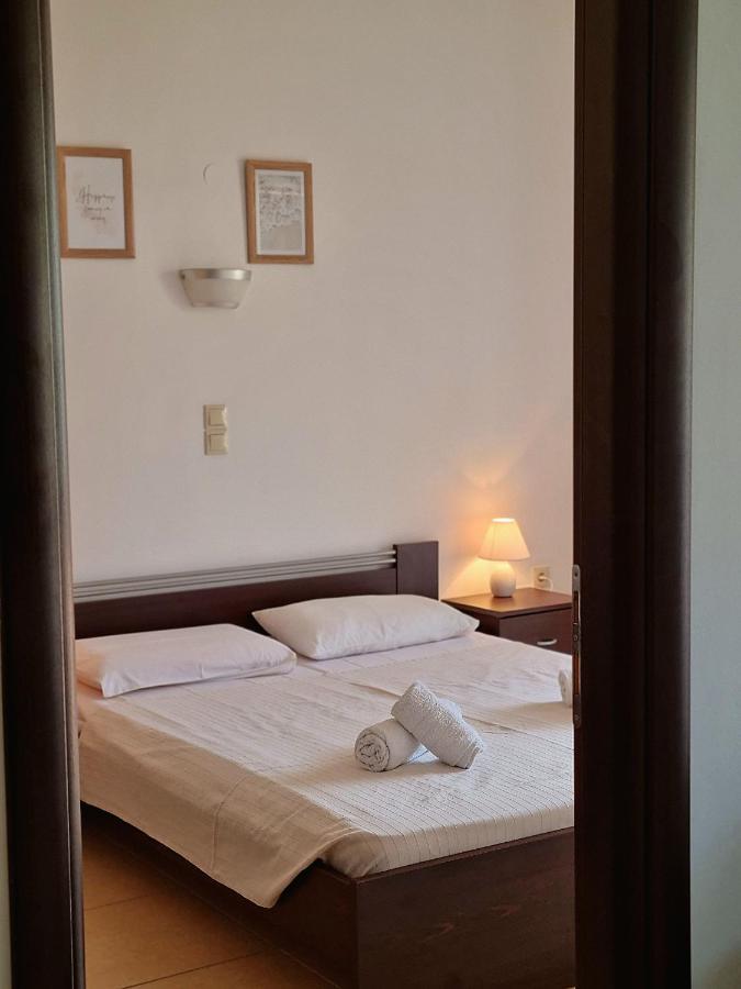 Zafeiris Apartments Livadia  Bagian luar foto