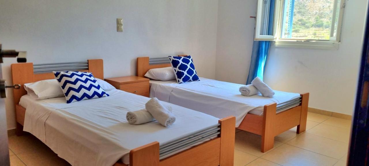 Zafeiris Apartments Livadia  Bagian luar foto